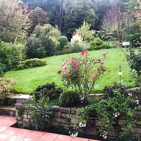 Ein Zuhause Mit Schoenem Garten Bona Exterior foto